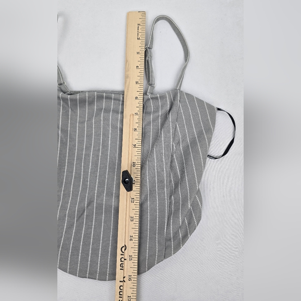 Forever 21 Women's Crop Shirt Tank Sleeveless Gray White Striped Cami Medium - Picture 8 of 10